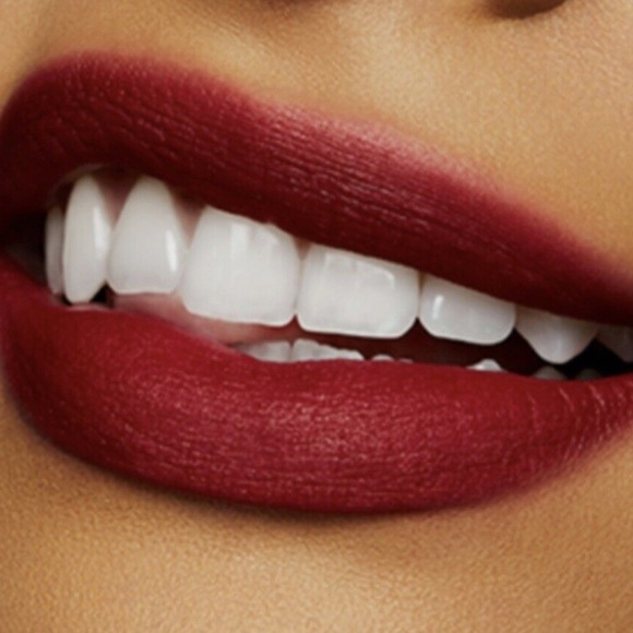 ‼️ LAST ONE 💋 FASHION, SWEETIE a MAC POWDER KISS LIQUID LIPCOLOUR💄. **NEW. - Picture 3 of 11